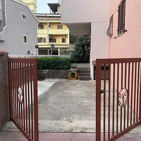 Casa Con Giardino * 카스텔사르도